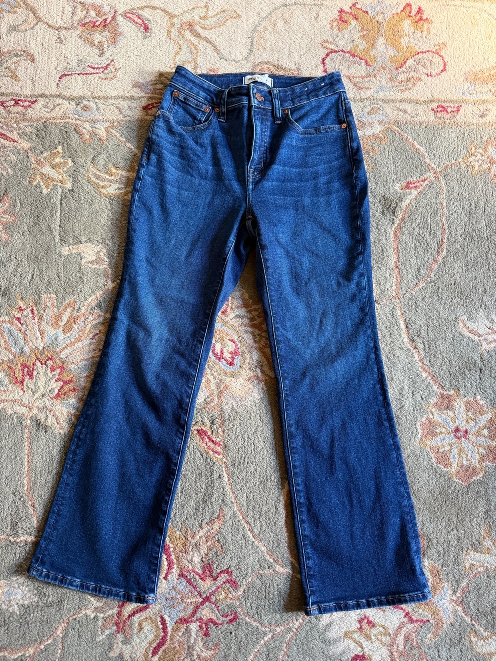 Madewell Women’s Deep Blue Curvy Kick Out Jeans. Size 27